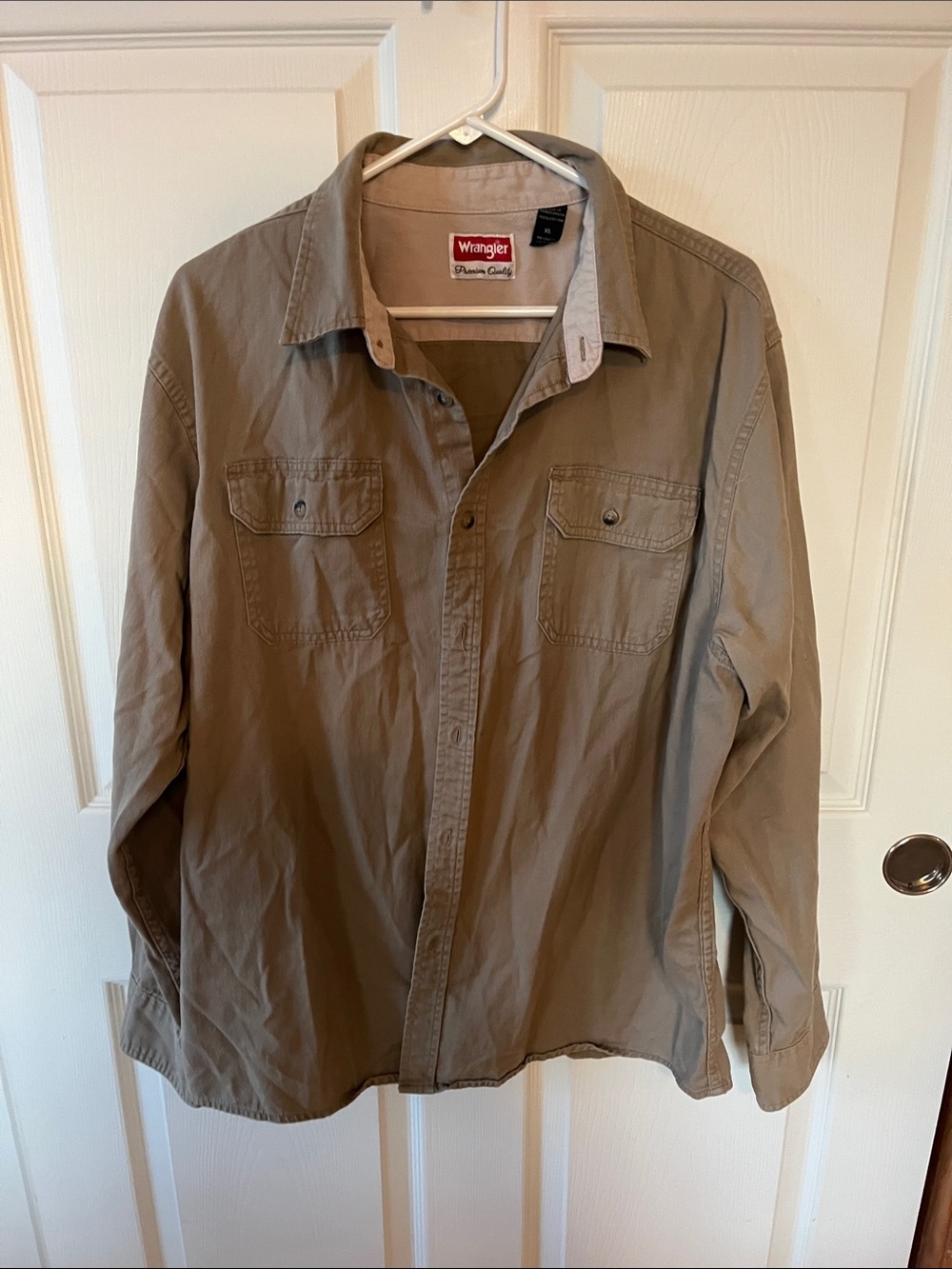 Wrangler Men's Lightweight 100% Cotton Button Up Shirt - Taupe